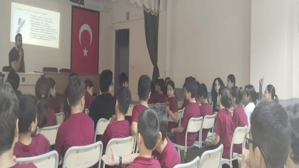 Öğrencilerimize Gıda Güvenirliği Hakkında Seminer Verildi